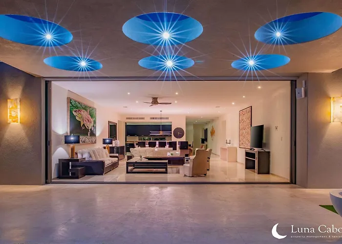 Villa Blue Sea - Heated Pool, Hot Tub &
