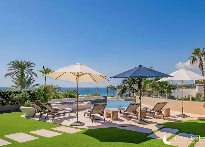 Blue Sea - Heated Pool, Hot Tub & Villa *