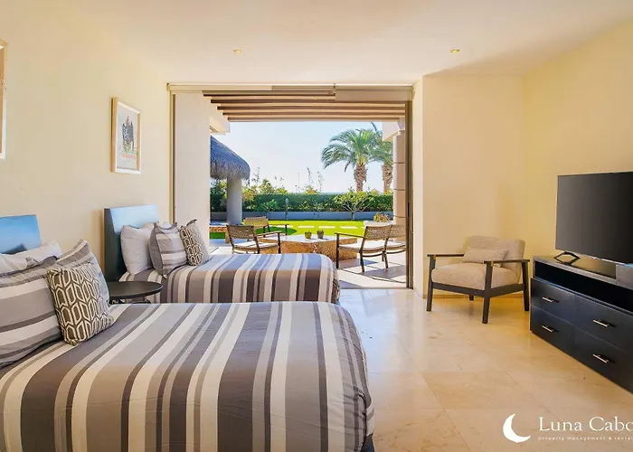 Villa Blue Sea - Heated Pool, Hot Tub &